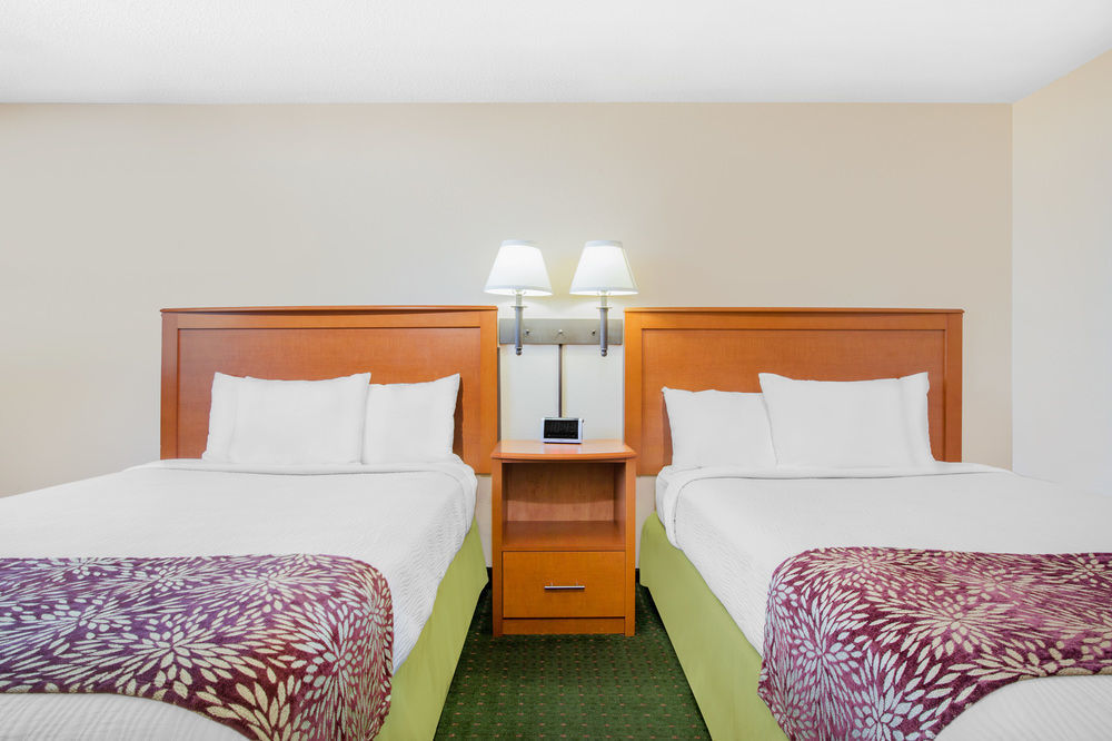 Super 8 By Wyndham Casper West By The River Exterior foto